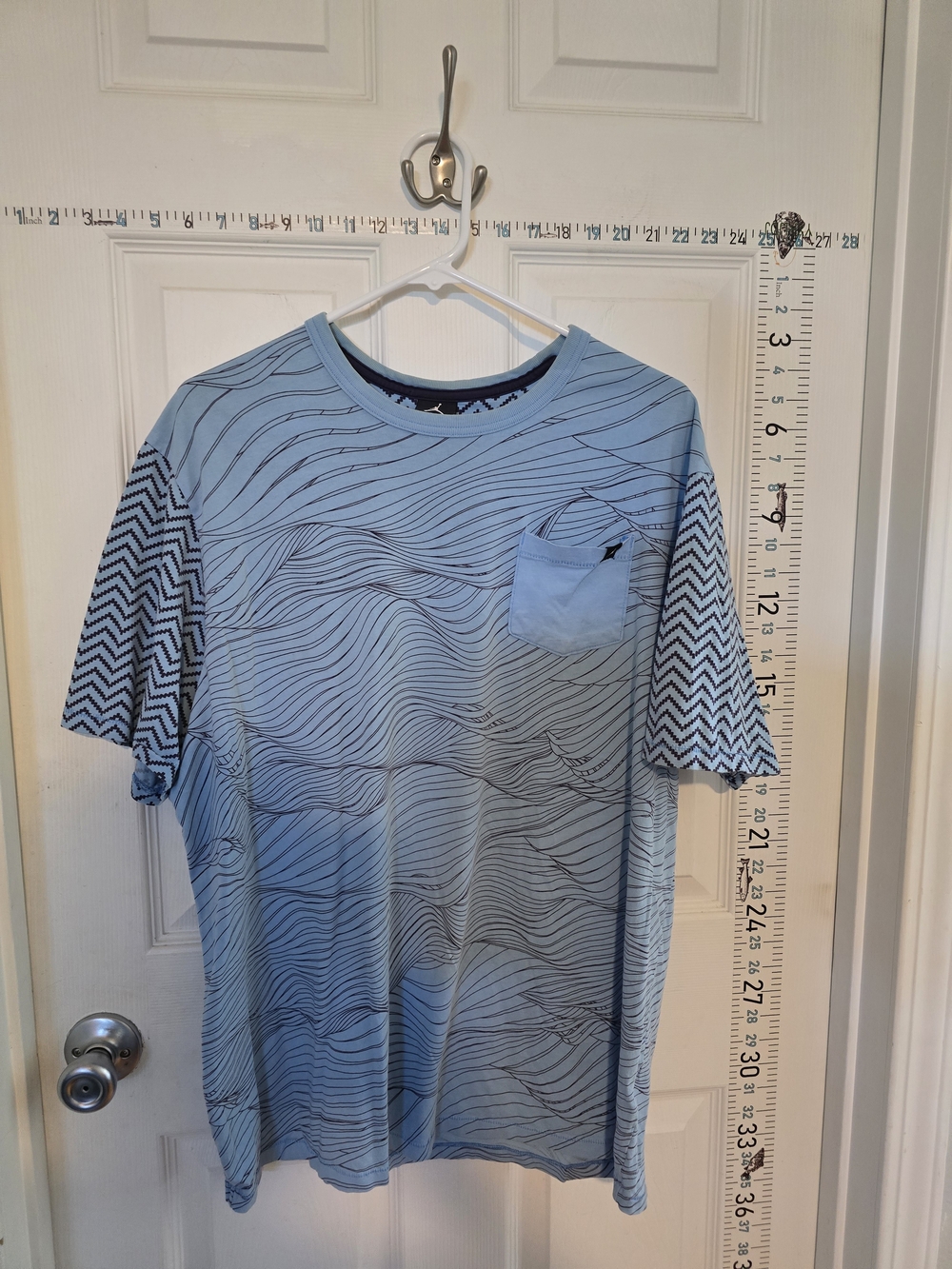 Jordan Light Blue Wave-Print Short Sleeve Tee with Chevron Sleeves